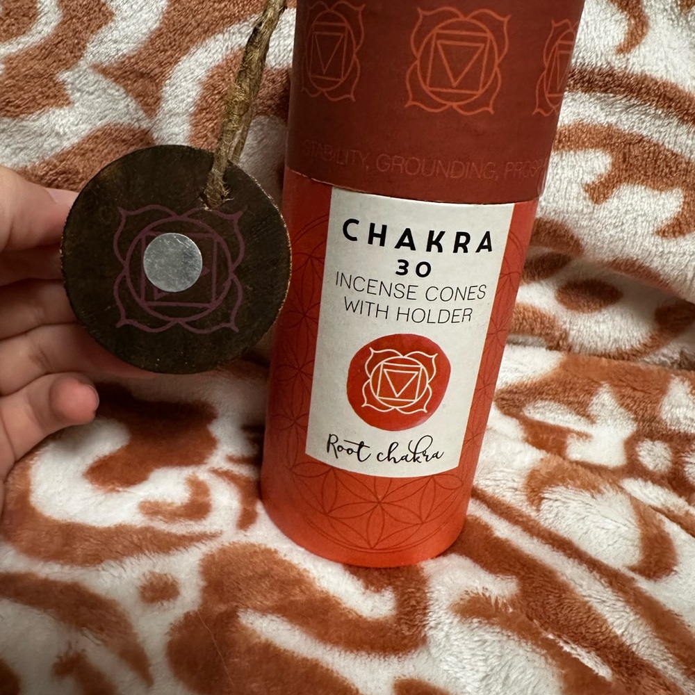 Chakra Root Incense Cones with Holder - Strawberry Scented
